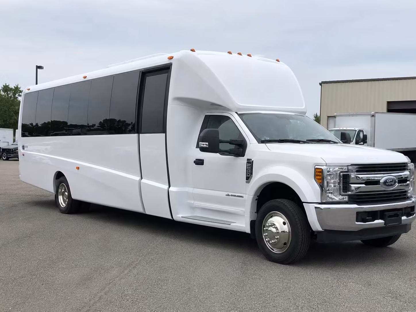 15 passenger minibus