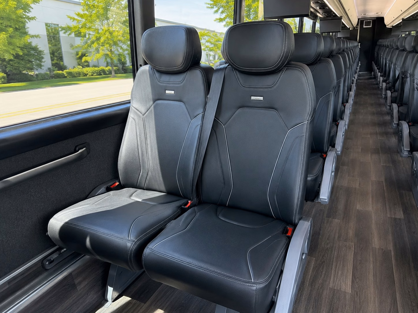 shuttle buses between your queens ceremony and reception venue