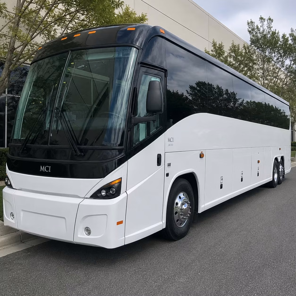 shuttle your queens workforce between major transit hubs and office parks