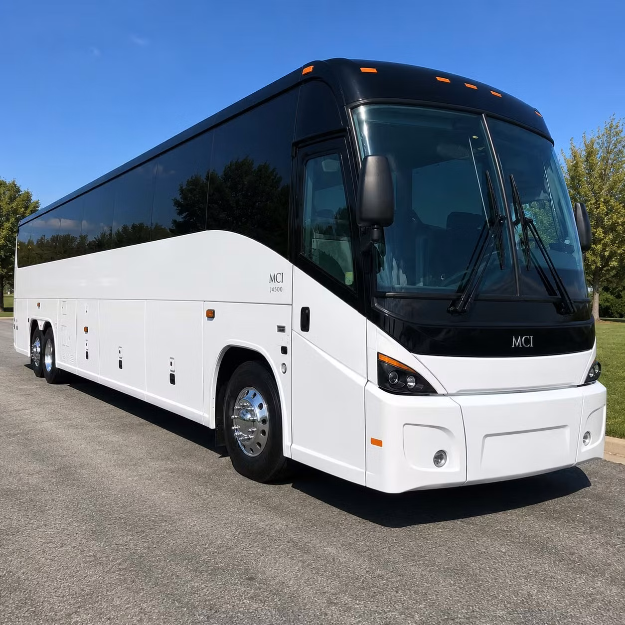 the fastest way to get a large group from queens to jfk lga or ewr
